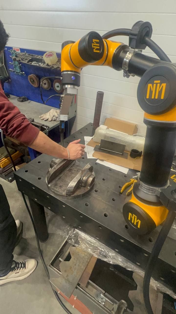 Сварка запорной арматуры коллаборативным роботом на сварочном столе